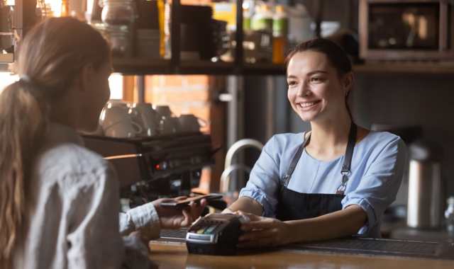 Pagare con il telefono: sicurezza, strumenti e sistemi operativi