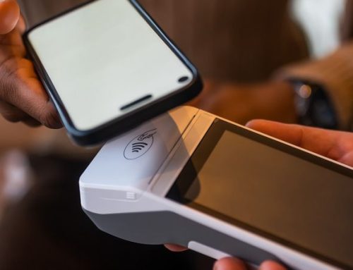 Carte, smartphone e wearable: i driver strategici dei pagamenti digitali in Italia