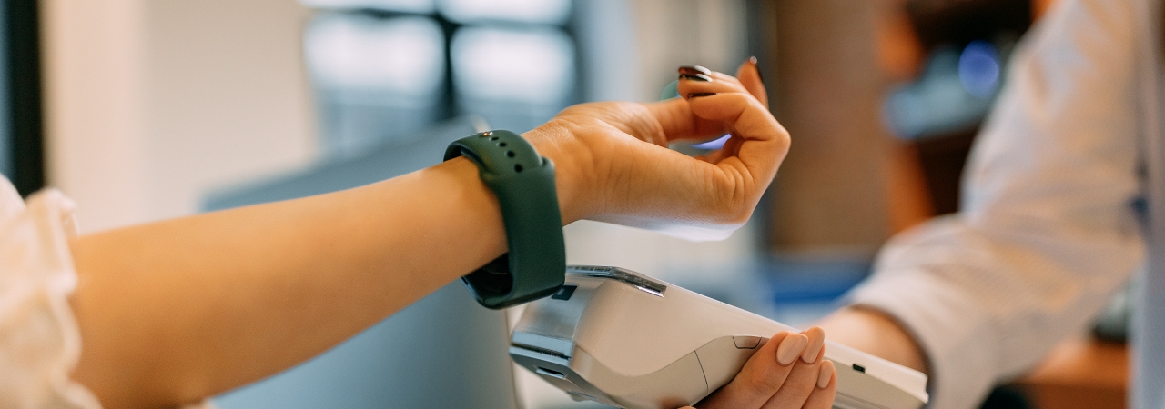 Pagamenti digitali in Italia: smartphone, wearable e BNPL in crescita