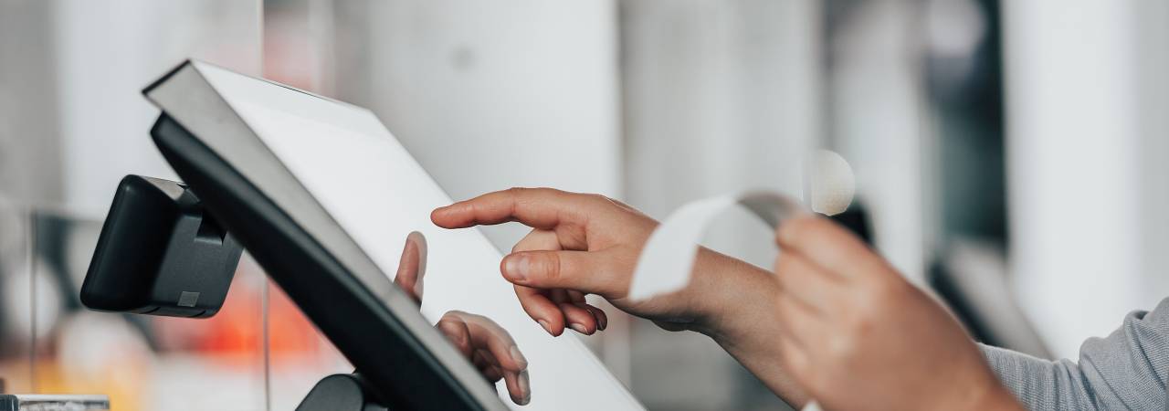 Ti presentiamo le novità 2027 per i registratori telematici: anno chiave per il retail e la fiscalità cloud
